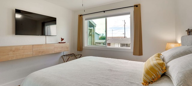 Walkable Kailua-kona Condo - 2 Blocks to Pier!