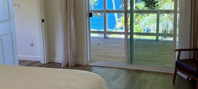 NEW! Ocean and stream views on the beautiful Hamakua Coast.