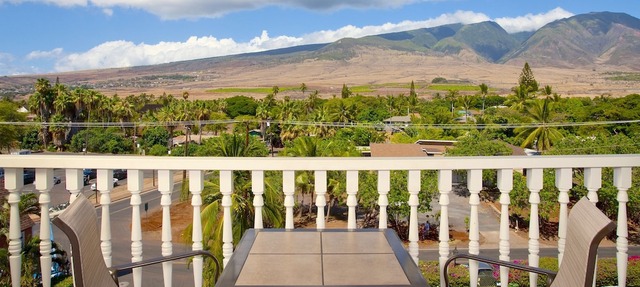 Lahaina Shores Beach Resort, a Destination by Hyatt Residence