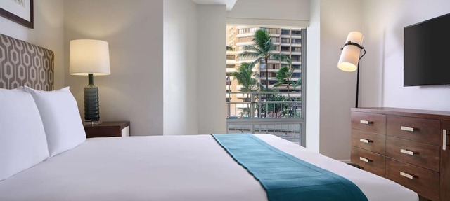 Ilikai Hotel & Luxury Suites