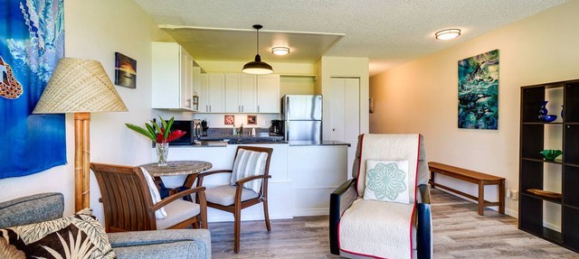 Kaunakakai Condo: Walk to Beach, Community Pool!