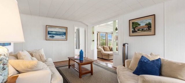 Ewa Beachfront Cottage: Beachfront w/Yard & Oceanviews - Your Nostalgic Aloha!