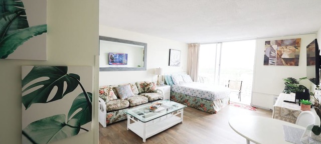 16 GUESTS , 4 X ❤️AWESOME STUDIOS❤️ , FREE PARKING, 5MIN TO OCEAN
