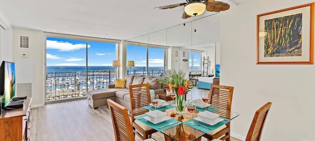 Ilikai condo w/ocean view & beach access