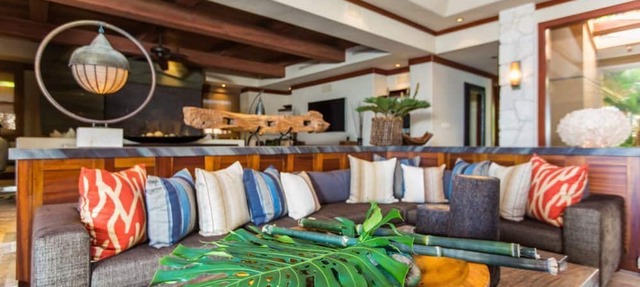 Ultra Luxury Oceanfront 8 BD 8.5 BA Pool & Hot Tub in Diamond Head