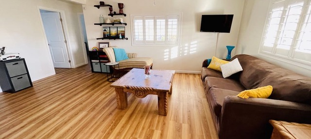 Westside Magic Garden 3bed 2 bath house