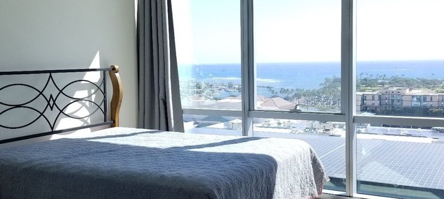 New condo with great ocean view and minute walk to shopping center