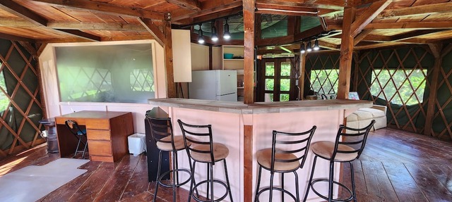 North Shore 2-Story Rustic Yurt Glamping Lodge Tropical Nature Rental Near Beach