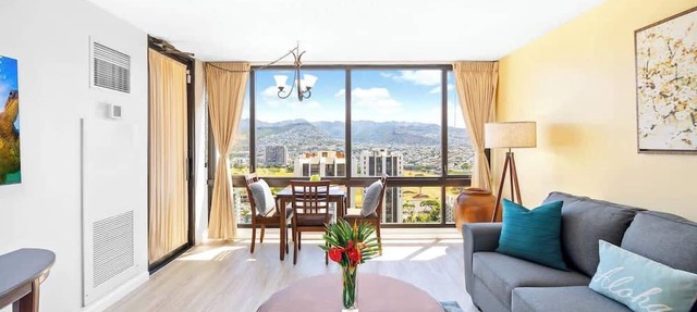 Waikiki Sunset 28F w/pool, views & beach walk