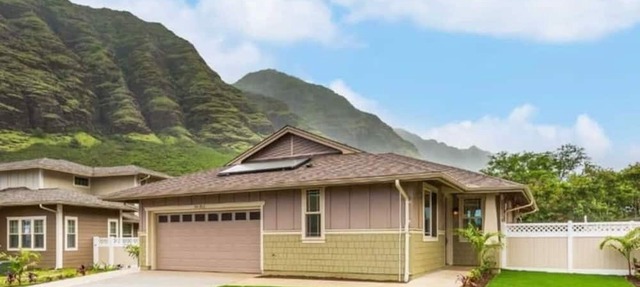 This house is a 3 bedroom(s), 2 bathrooms, located in Waianae, HI.