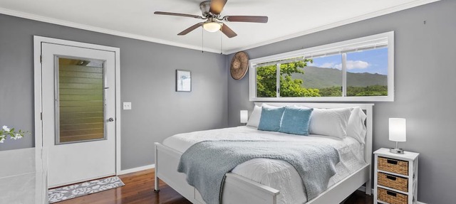 Mau Loa Hale: Perfect Location 5 Acres Walk to Bch! Open concept! Breeze & Views