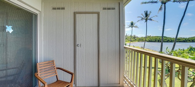 Kaunakakai Condo w/Private Lanai & Ocean Views!