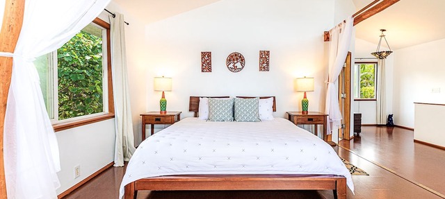 Hale Mar - Gorgeous Oceanfront Home with Private Pool & Hot Tub
