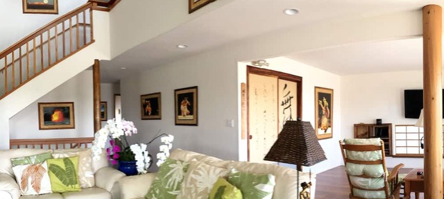 Reservations resumed Quiet hilltop location overlooking Hilo Bay.