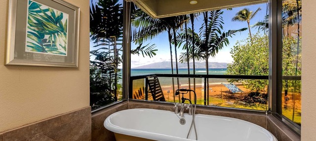 Spacious OCEAN FRONT 2Bd/2Ba Condo with AC - Sands Of Kahana 315