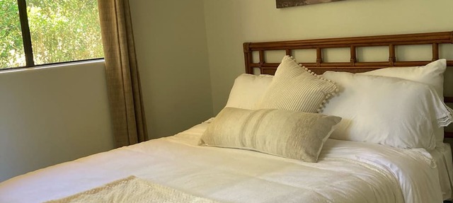 Hawi Hideaway, quiet home in small country town