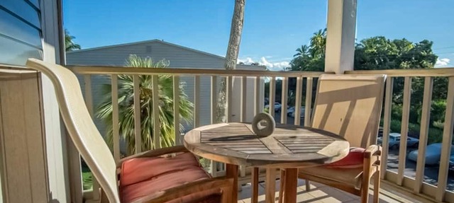 Ocean View Family Condo w/Free WiFi, Shared Pool & Tennis - Close to the Waves