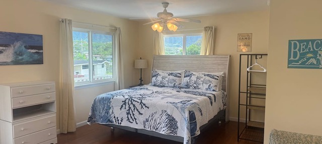Paradise in Kaneohe: stocked studio near grocery