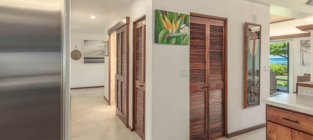 Oceanfront luxury 3bd condo on Baby Beach