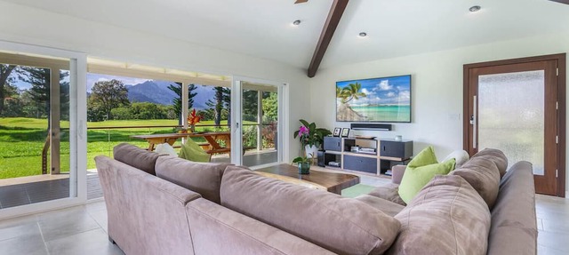 Emmalani Oasis - Luxe Designer Home with stunning Mountain Views