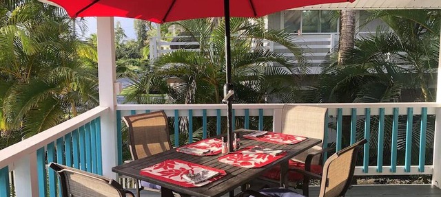 Aloha Suite: Watch Whales, Breakfast included at Ala Kai Bed and Breakfast