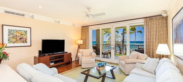 Turtle Bay Villas 201 by Gather: Beachfront w/Shared Pool, Spa/AC