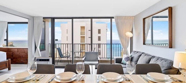 36FL Banyan ocean-view, lanai, parking & beach