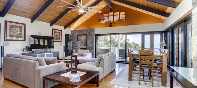 Kailua-Kona House w/Balcony & Ocean Views!