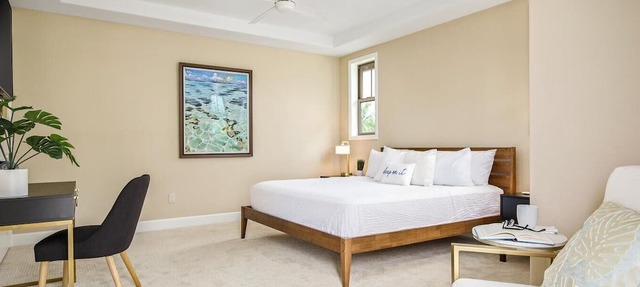 🏖️Private Pool + 2 Suites | Walk to Pickleball