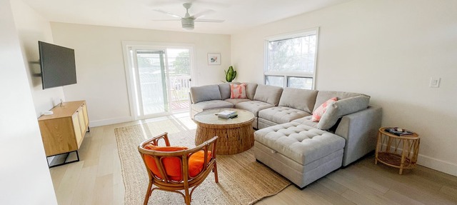 Ocean View Haleiwa Home - EPIC location steps from beach and downtown