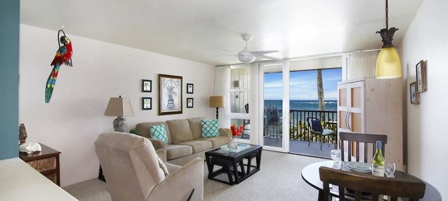 Romantic & Breathtaking Oceanfront Kauai Condo