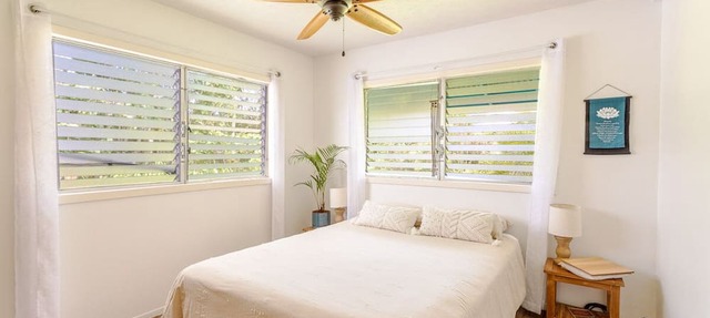 Open spacious Kitchen/Living Room, 800 sq ft deck, 8 blocks from the ocean