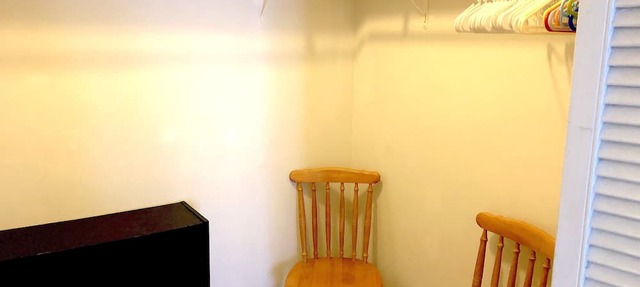 ~Waikiki~ LOWEST RATES IN AREA ~ Studio ~ Fully Furn ~ Blocks to Beach ~
