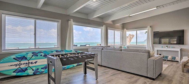 WFH in Paradise: Beachfront Hauula Getaway!