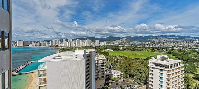 Oceanfront w/Sunset Views Condo at the Colony Surf Full Kitchen and Parking