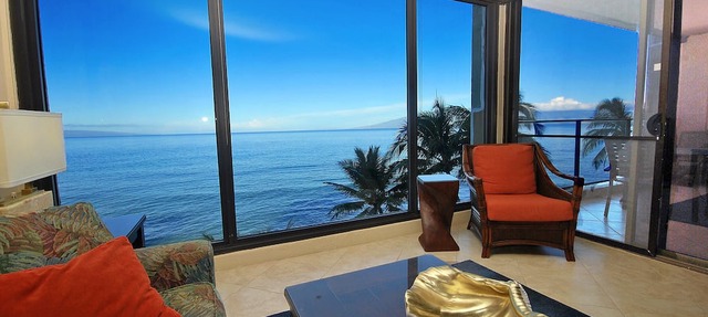 Oceanfront Mahana Condo 1BR/1BA Sweeping Views Ac, Pool