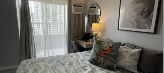 Penthouse Studio in Waikiki - 25% Off Monthly Stays!