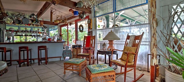 Hale Kawehi BnB Guesthouse In Quaint Downtown Hilo, Hawaii. PL-USE-2022-000007