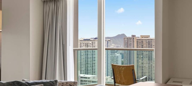 34th Floor Ala Moana Large Regal Suite - 2Br/3Ba, Book Now at Special Rate!