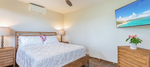 Pohaku Villa: Gorgeous Home w/AC, Pool, Relaxing Lanai Area & Garden Views