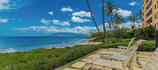 Oceanfront Wailea condo w/pool, hot tub and beach access