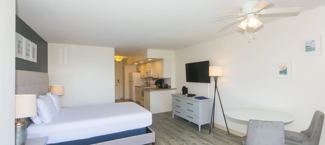 Ilikai Marina Studio City View Condos with Fully Equipped Kitchens & Free Wifi