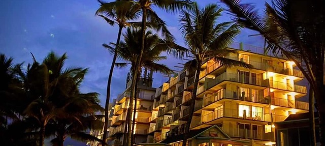 Beachfront, Turtles, swim snorkel sun. New AC in unit. Washer dryer.