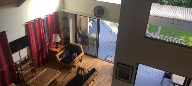 Beautiful 2 Bedroom, 1 bath, full kitchen, secluded acre of gardens