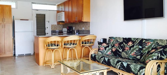 Beachfront Studio located on the 5th floor overlooking Makaha Beach.