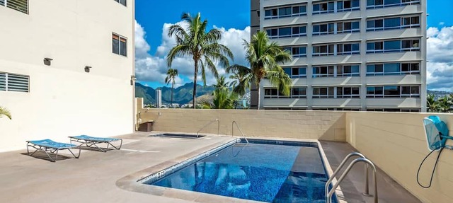 Simply Beautiful Waikīkī Apartment
