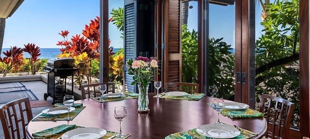 🏖️Oceanfront Kona Home | Beach Access + Walk to Town