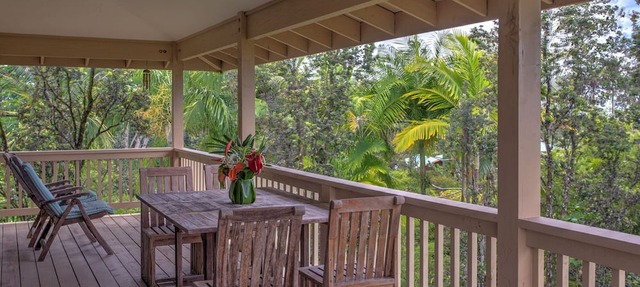 Maluhia Hale - Your one acre slice of paradise