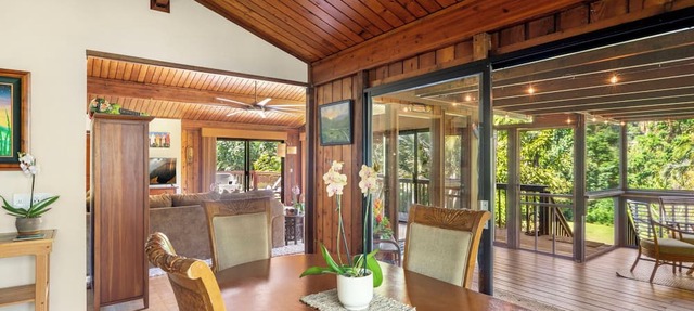 Wainiha Palms, Nestled on the tropical north shore