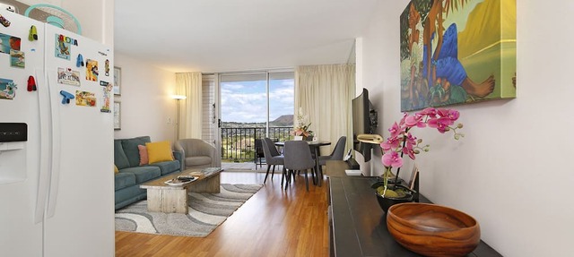 Great for Families! Partial Ocean/Canal/Diamond Head Views! Pool, Wi-Fi, Prkg